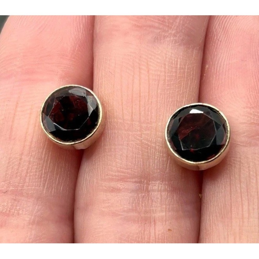 VTG Estate 8MM Garnet Vermeil Sterling Silver Stud Earrings Bezel Set Round Cut